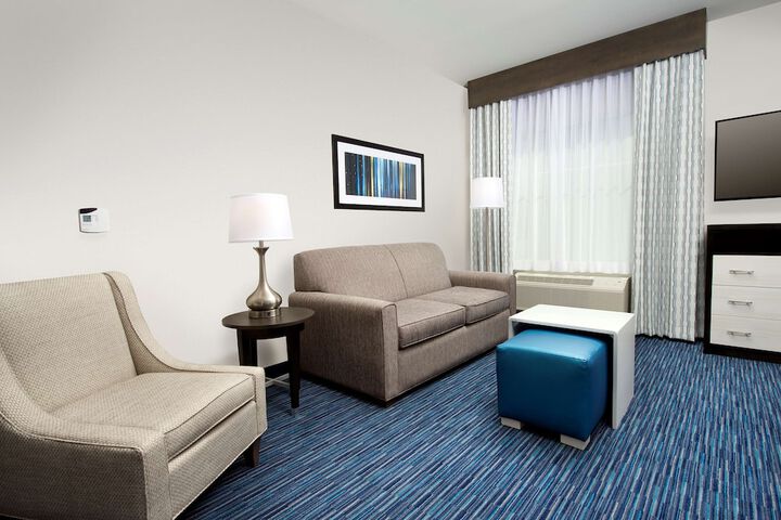 Room 21 of 37