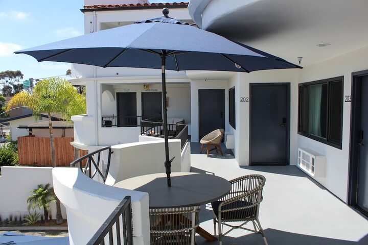 Terrace/Patio 33 of 38