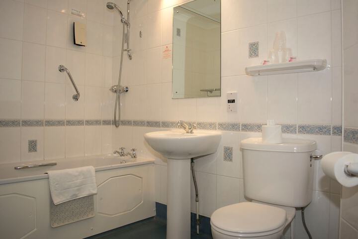 TLH Carlton Hotel and Spa - TLH Leisure and Entertainment Resort