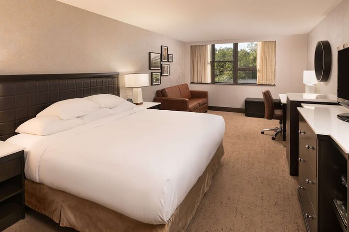 The Saratoga Hilton
