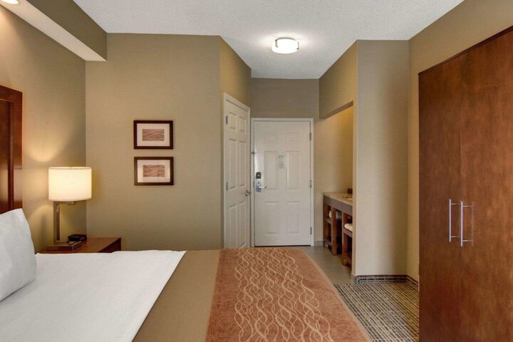 Room 18 of 53