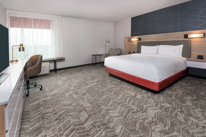 Room 20 of 38