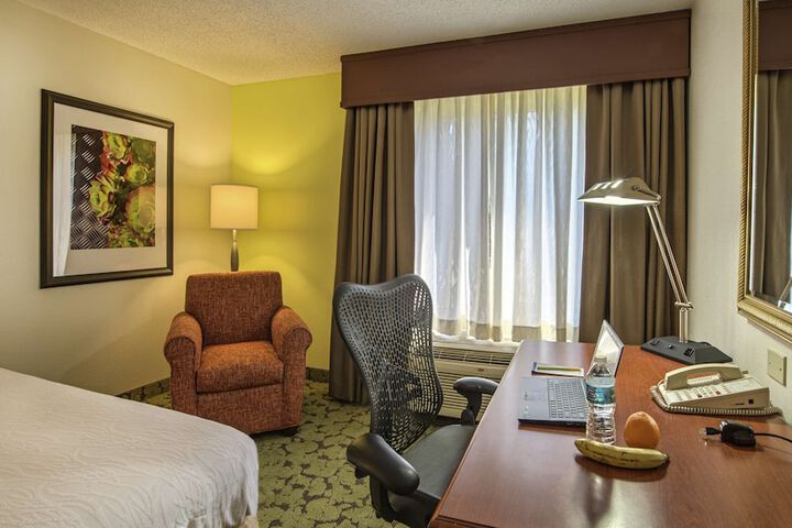Room 32 of 39