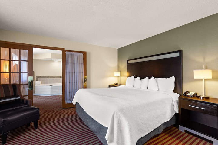 Room 21 of 33