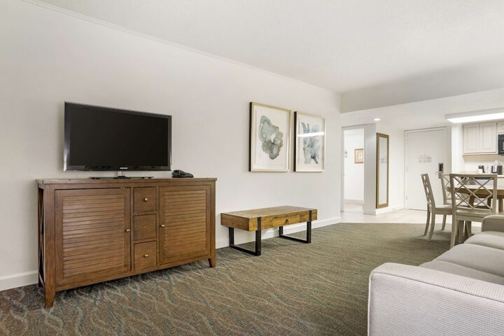 Room 15 of 43