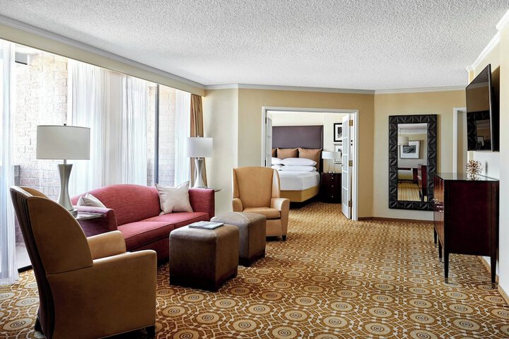 Room 25 of 40
