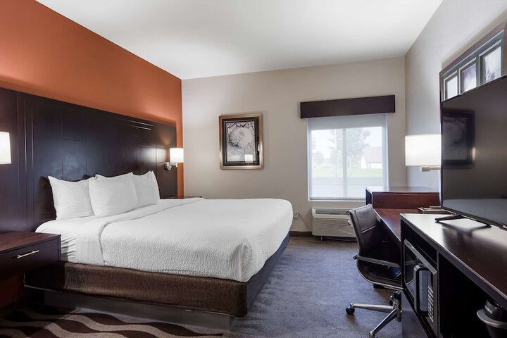 Room 12 of 32