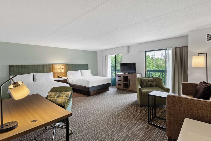 Hampton Inn & Suites Lake George