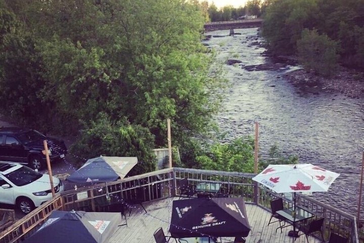 Petawawa River Inn and Suites