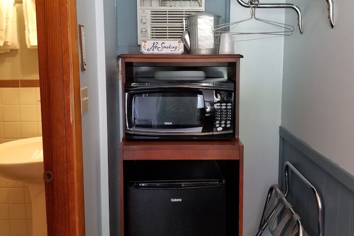 Room 84 of 114