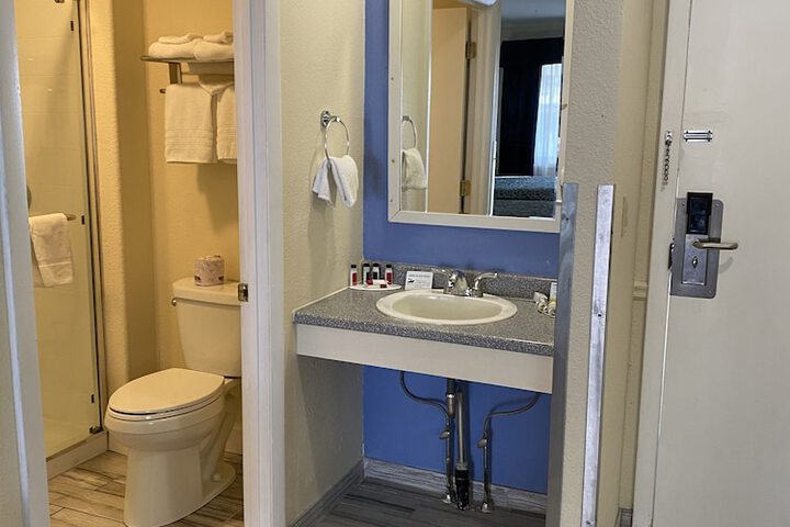 Beacon Inn and Suites