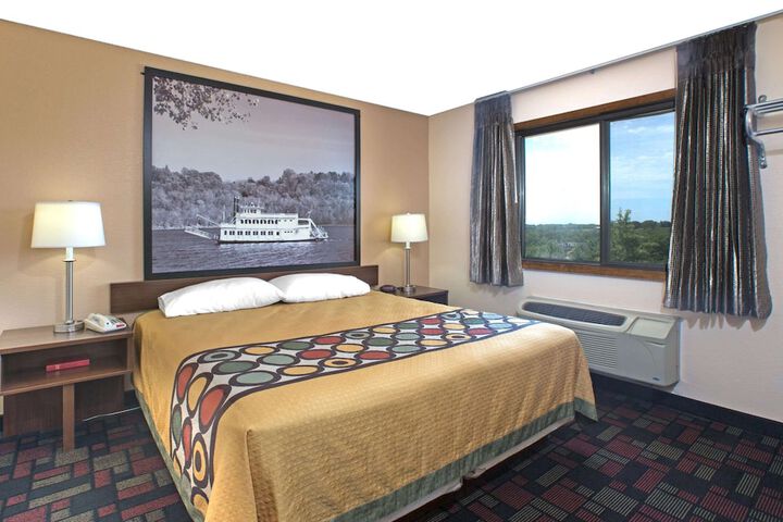Room 21 of 34