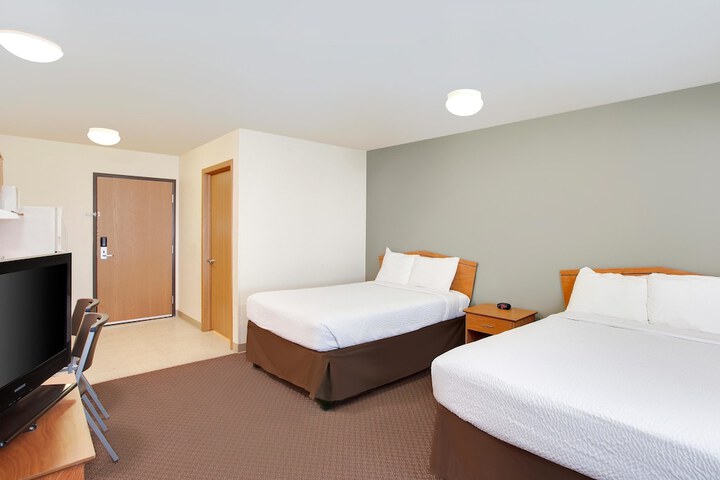 Room 28 of 33