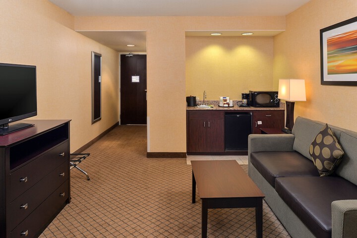 Room 51 of 86