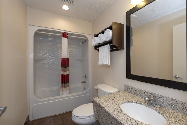 Room 32 of 54