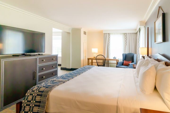 Williamsburg Lodge Autograph Collection