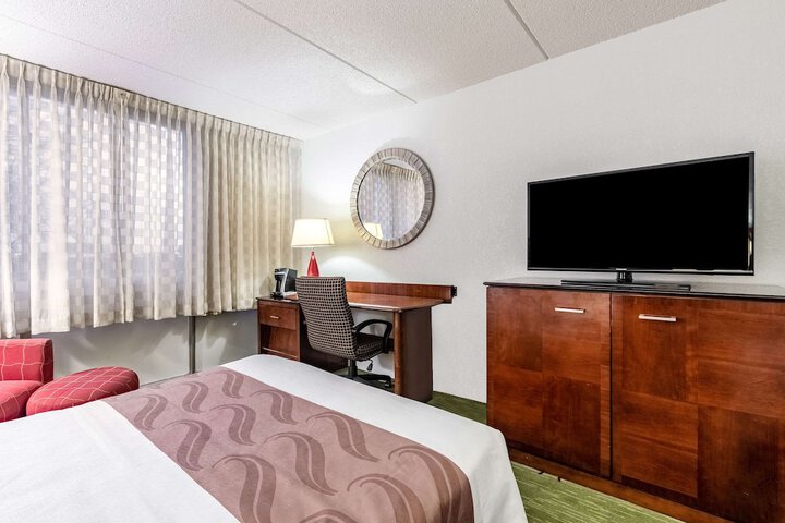 Room 11 of 36