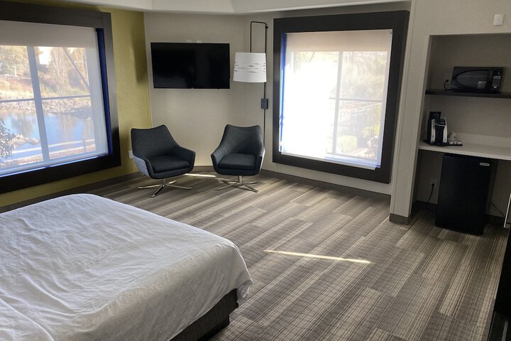 Room 18 of 78