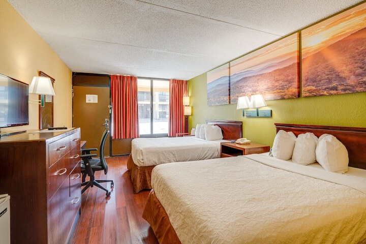 Room 7 of 24