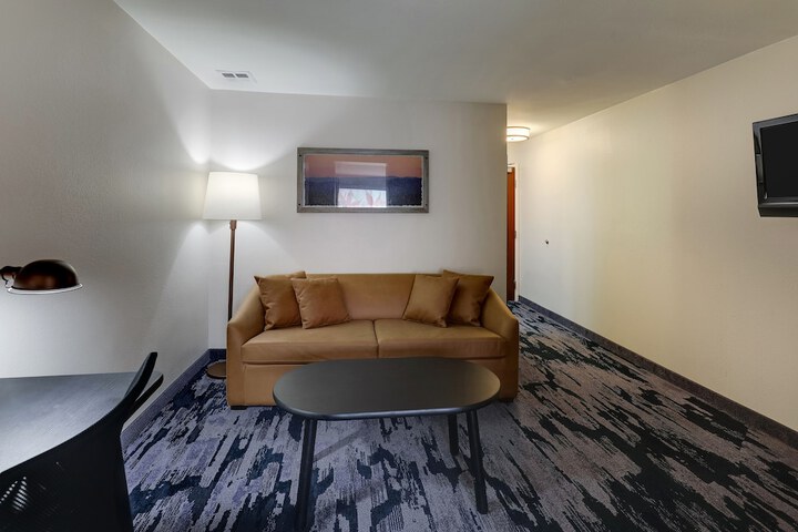 Room 17 of 44