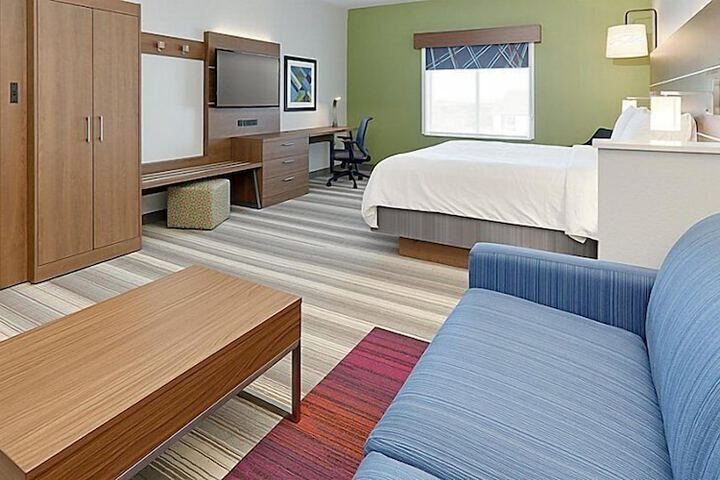 Room 8 of 41