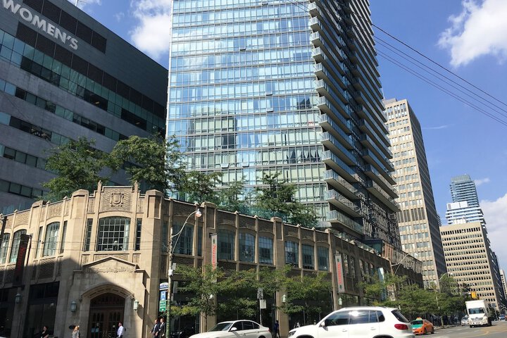 Hotel 5 of 138