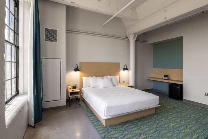 Room 18 of 50