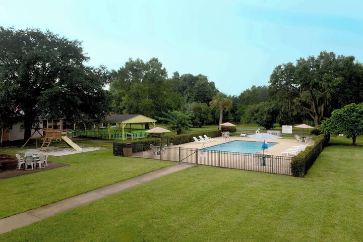 Pool 5 of 22