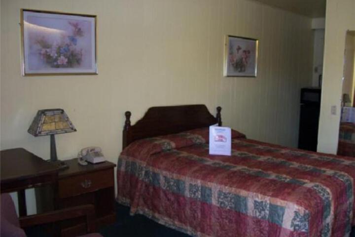 Cottonwood Inn