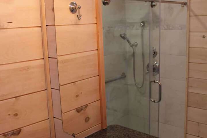 Room 203 of 247