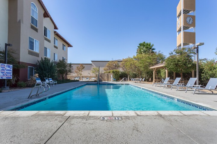 Pool 11 of 56