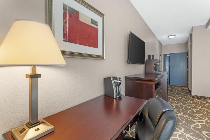 Best Western Plus Eau Claire Conference Center