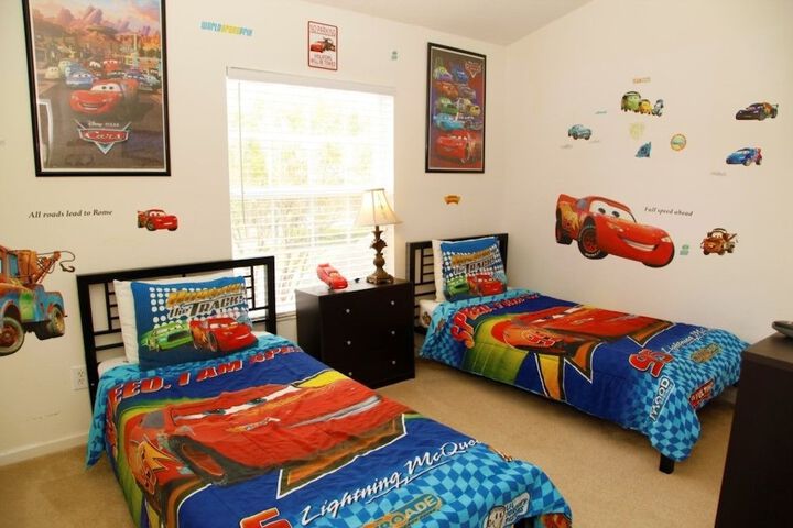 Room 25 of 39