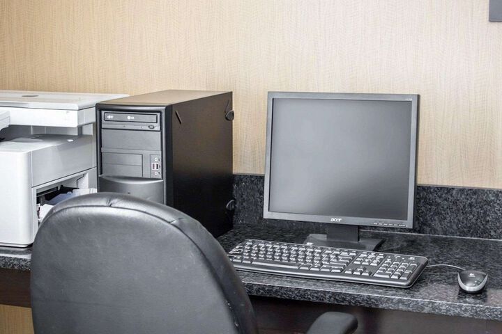 Business Center 27 of 27