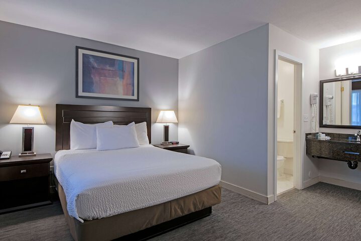 Room 52 of 86