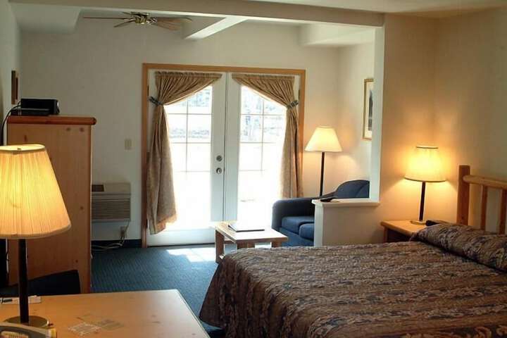 Room 22 of 37