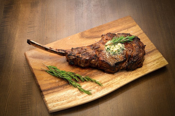 Dining 48 of 56