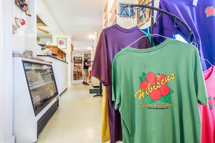 Hibiscus Coffee & Guesthouse
