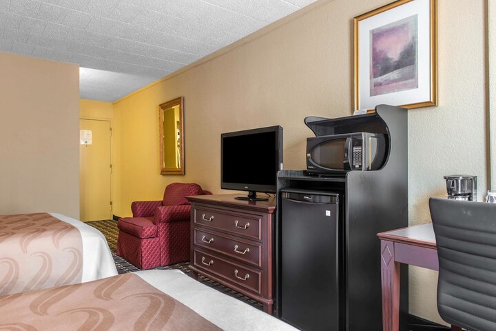 Room 25 of 59