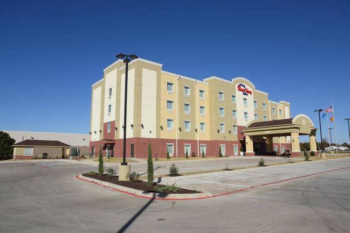 Hotel 4 of 43