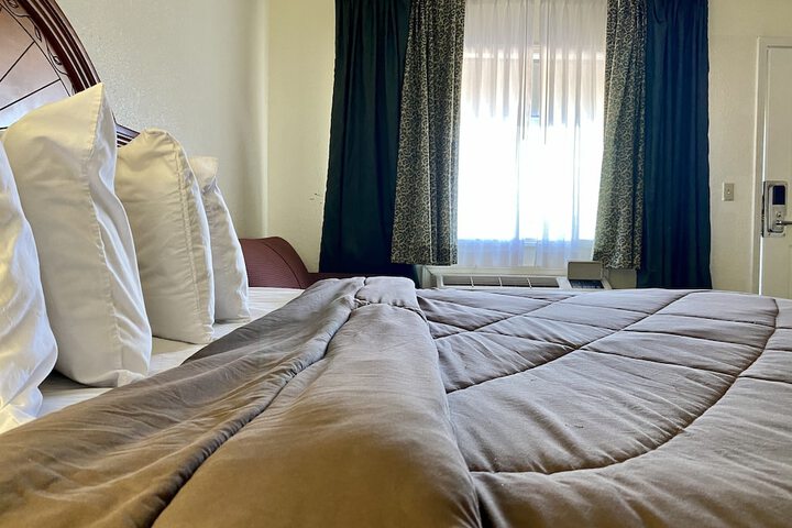 Room 13 of 44