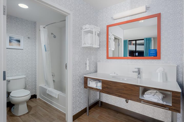 Hampton Inn & Suites Orange Beach / Gulf Front
