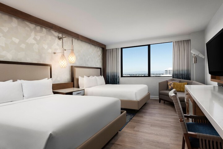Renaissance Newport Beach Hotel