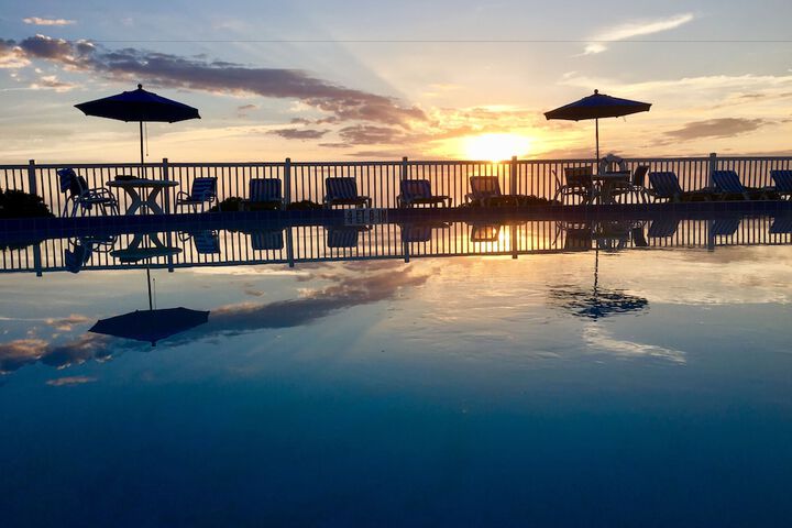 Coral Sands Inn
