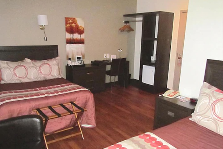 Room 19 of 32