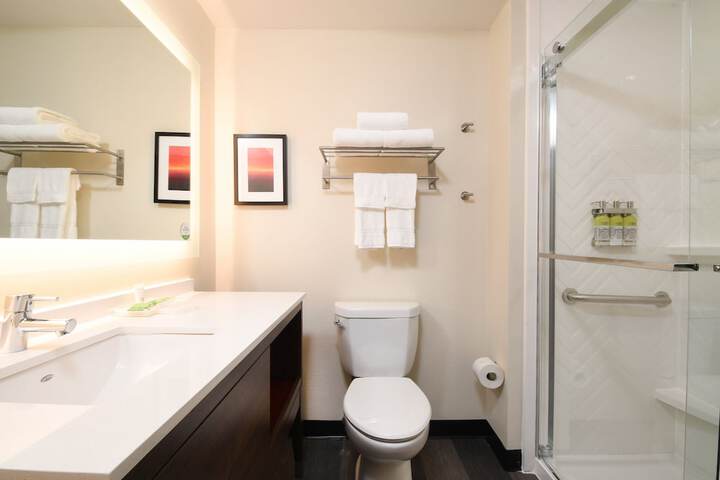 Room 17 of 41
