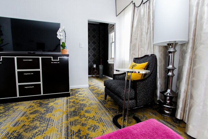 Room 45 of 99