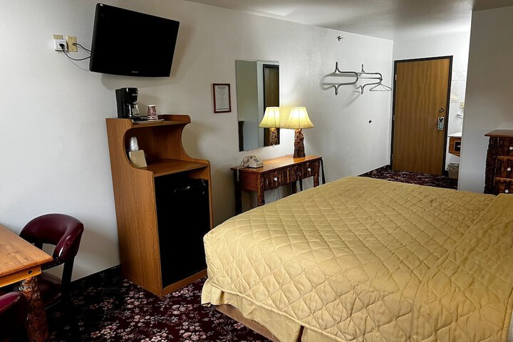 Room 16 of 26