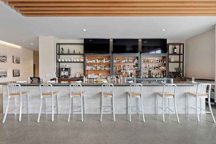 Hotel Indigo Everett - Waterfront Place by IHG