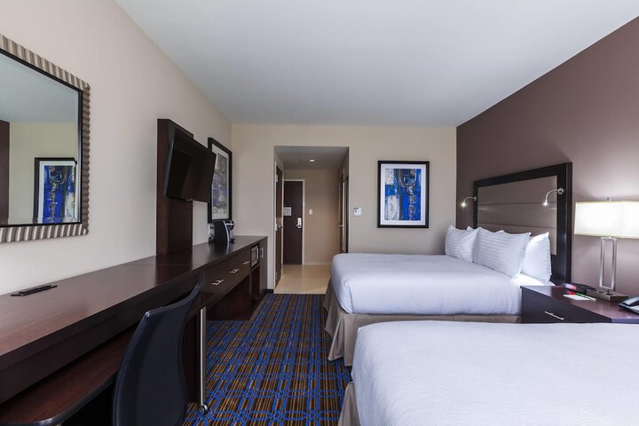 Clarion Hotel The Colony - Plano West